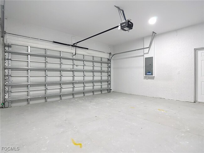 Building Photo - 5001 Bywood St