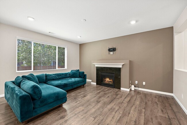 Building Photo - Lacey/Hawks Prairie 4 bedroom 2381 SF home...