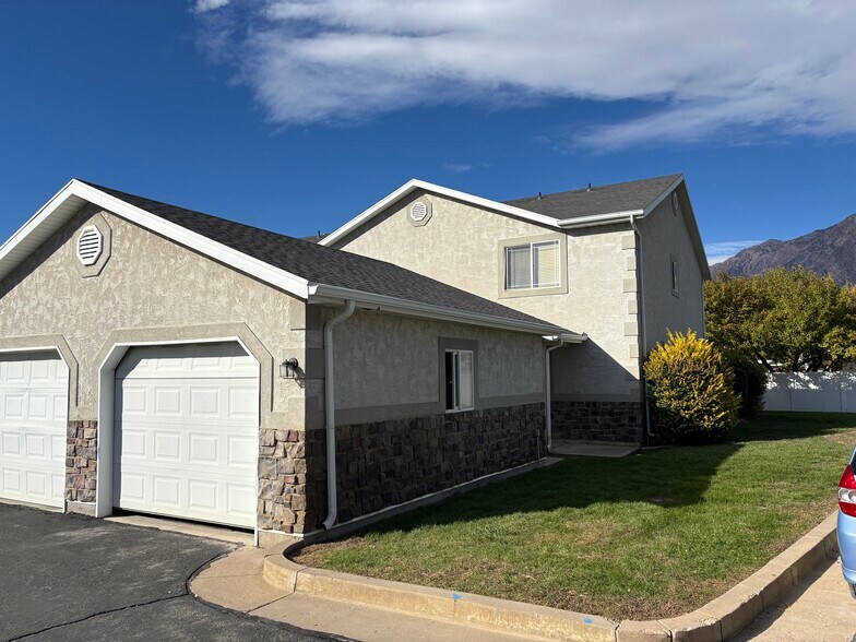 Building Photo - 244 E 2350 N