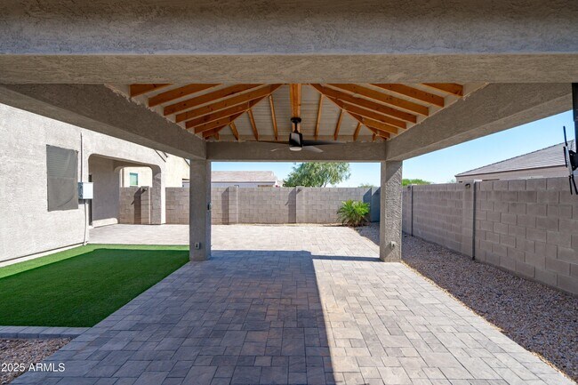 Building Photo - 11527 E Verbina Ln