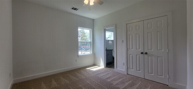 Building Photo - 8308 Prairie View Dr