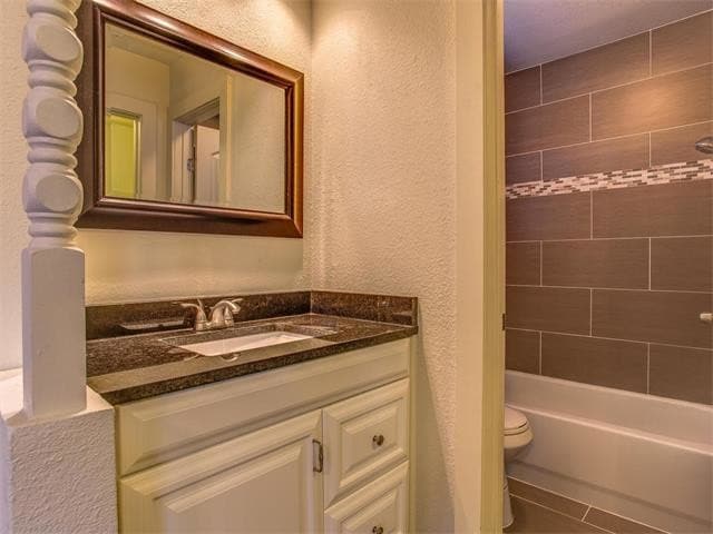 Building Photo - 6403 Auburn Dr