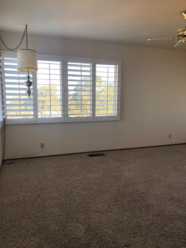 Building Photo - Lovely 3/2 home in the hills of El Cerrito with breathtaking views of the bay!