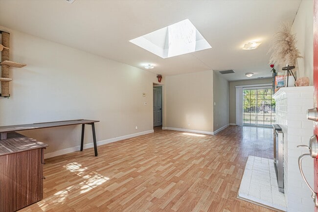 Building Photo - 755 Enright Ave