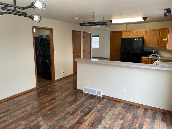 Building Photo - Beautiful 3 Bed 2.5 Bath Home in Milliken, Huge Corner Lot, Fenced Yard & Unfinished Basement