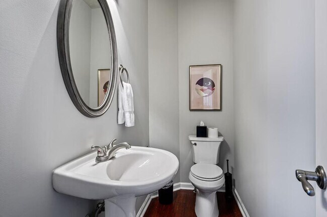 Building Photo - 1431 Bay Overlook Dr