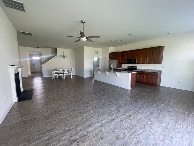 Building Photo - 29662 Riverstone Dr