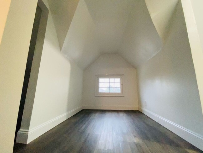 Building Photo - New Remodeled Downtown Home w/ detached carriage house, fenced back yard,