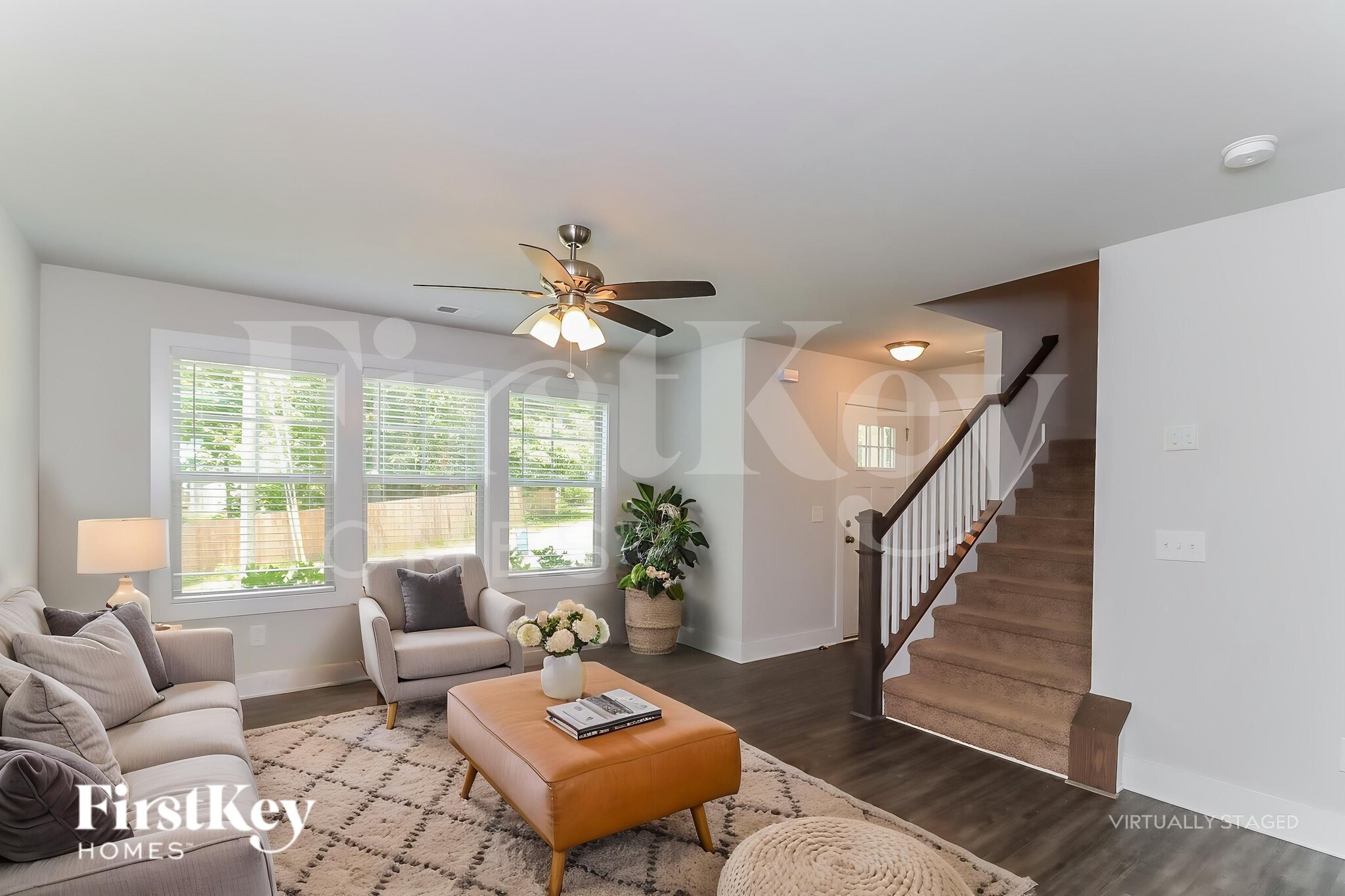 Building Photo - 4535 Bonneville Dr