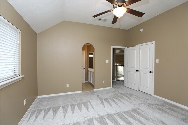 Building Photo - 13810 Nathan Ridge Ln