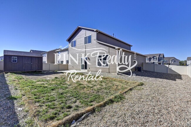 Building Photo - 10627 Hidden Pr Pkwy