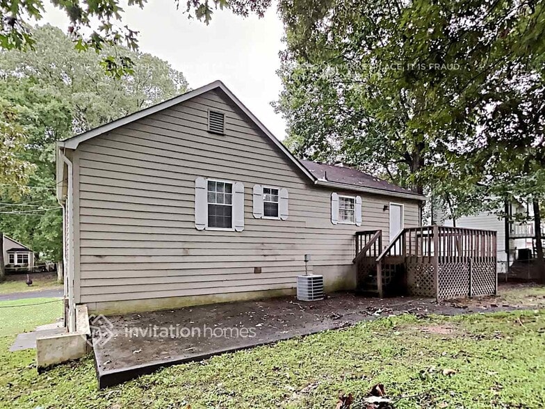 Building Photo - 1021 Coker Cir NW