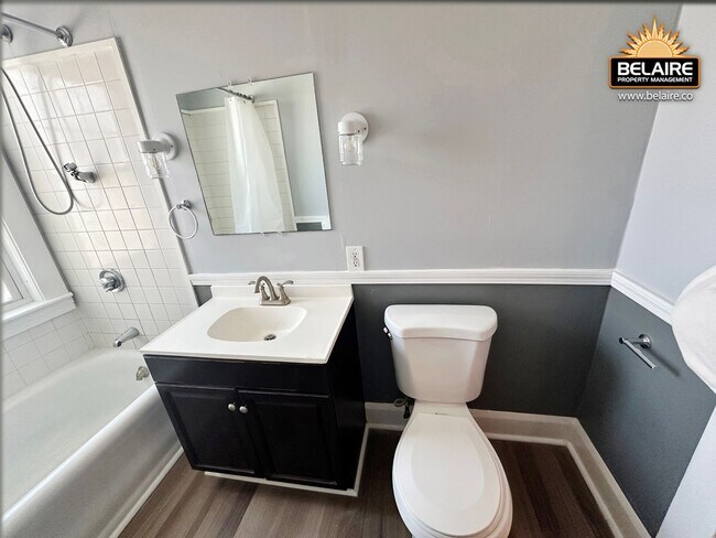 Building Photo - 107 2nd St