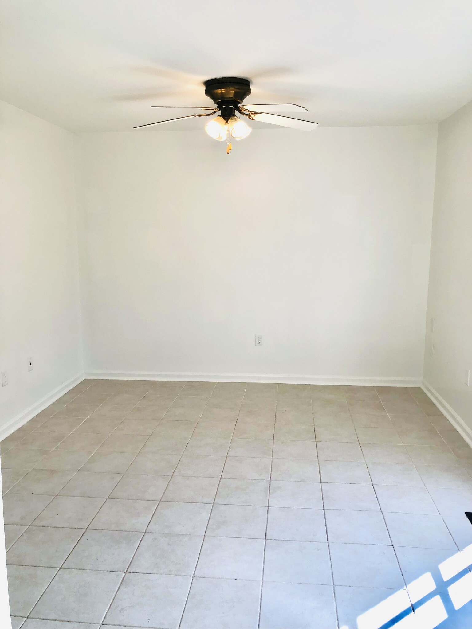 Building Photo - 46808 Trumpet Cir