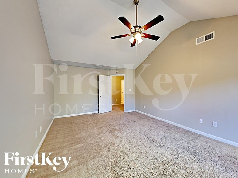 Building Photo - 6958 Mahonia Pl