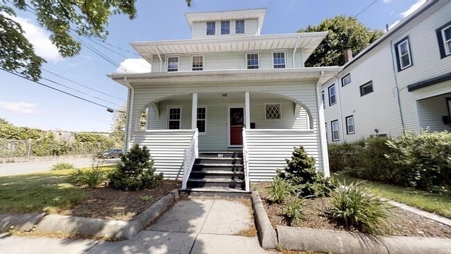 Primary Photo - 104 Emerald St