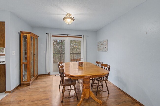 Building Photo - 2817 Arbor Dr