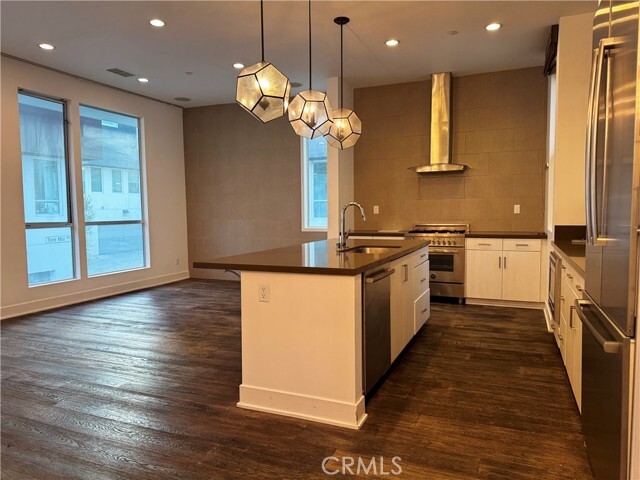 Building Photo - 2205 Tom Mix Rd