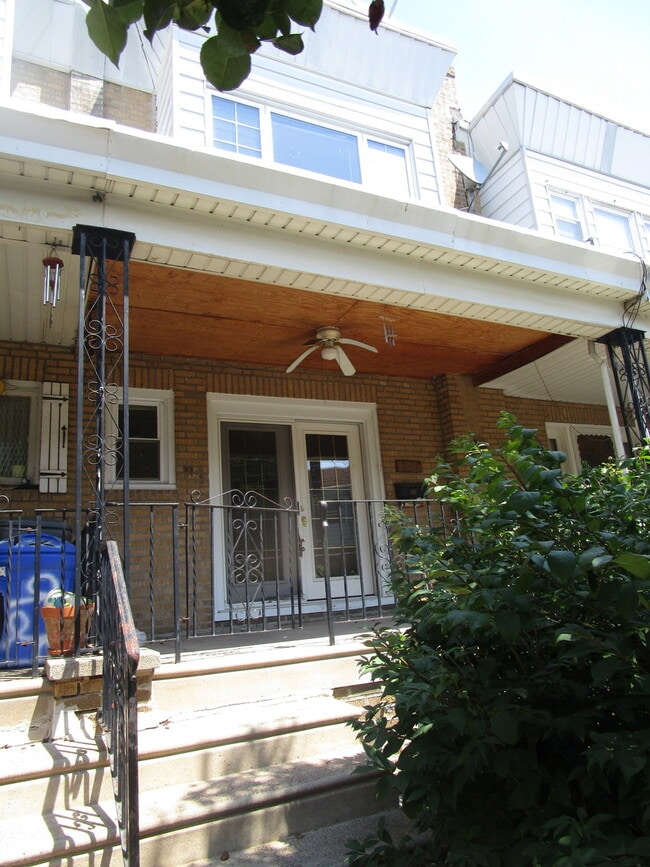 Building Photo - 931 Granite St