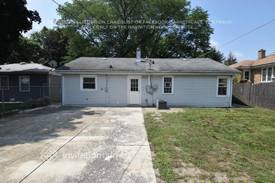 Building Photo - 9705 S 54th Ave