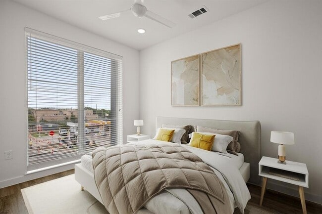 Building Photo - 6324 N Lamar Blvd