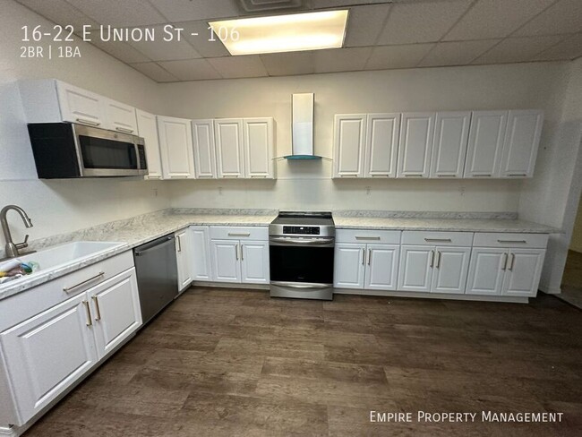 Building Photo - Under New Ownership and Management! 2 bed,...