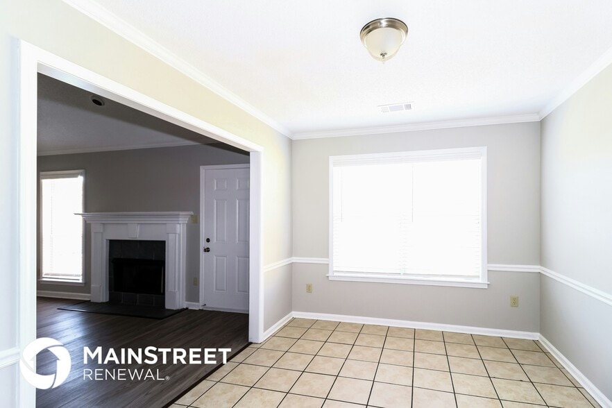 Building Photo - 3827 Richbrook Dr