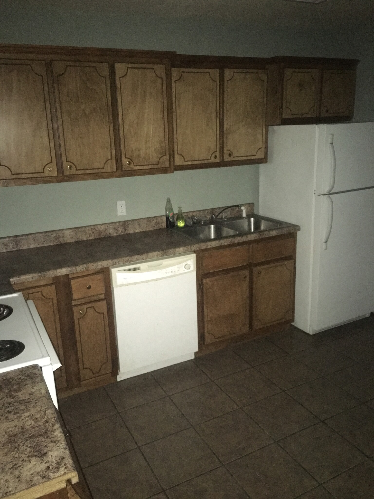 Kitchen - 304 N Cummings St
