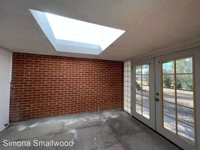 Building Photo - 4 br, 2 bath House - 101 S Evelyn Avenue