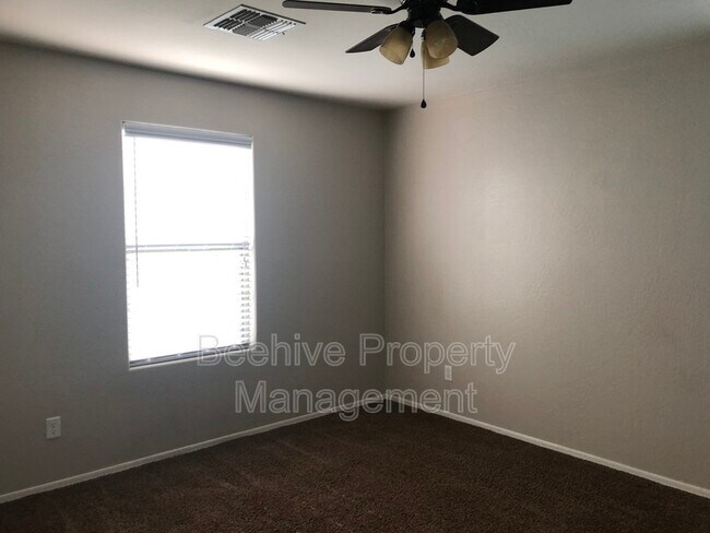 Building Photo - 1255 S Rialto