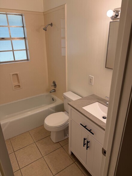 Hall Bathroom - 2065 Camp Wilkes Rd