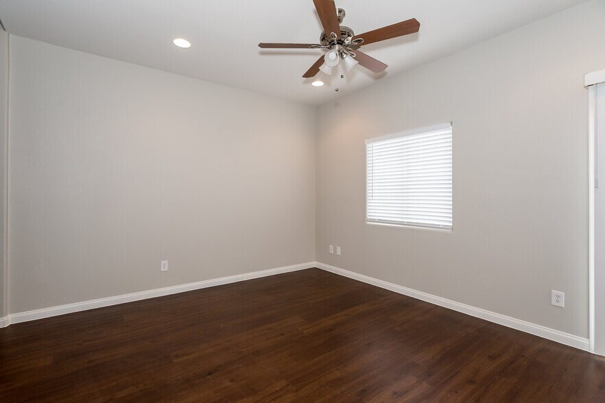 Building Photo - 6226 Port Astoria Ct