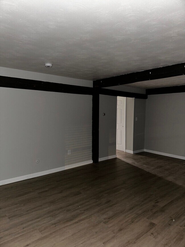 Building Photo - 54 Old Concord Turnpike