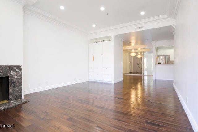 Building Photo - 4830 Elmwood Ave