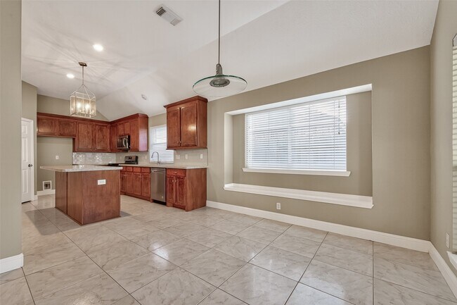 Building Photo - 20126 Black Canyon Dr