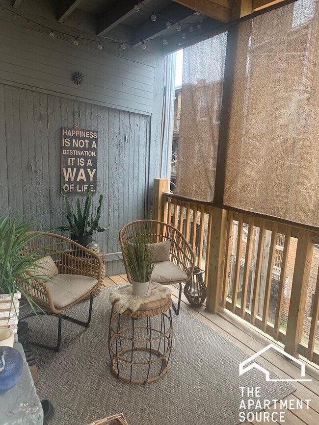 Building Photo - 1621 W Wallen Ave