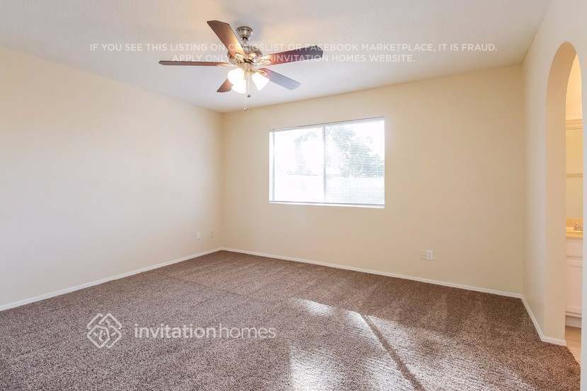 Building Photo - 3819 E Harmony Ave