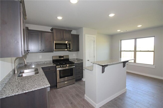Building Photo - 413 Barbet Dr