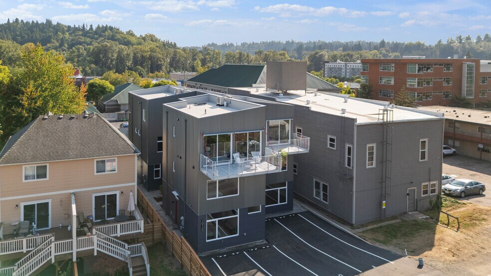 Building Photo - 10120 NE 185th St