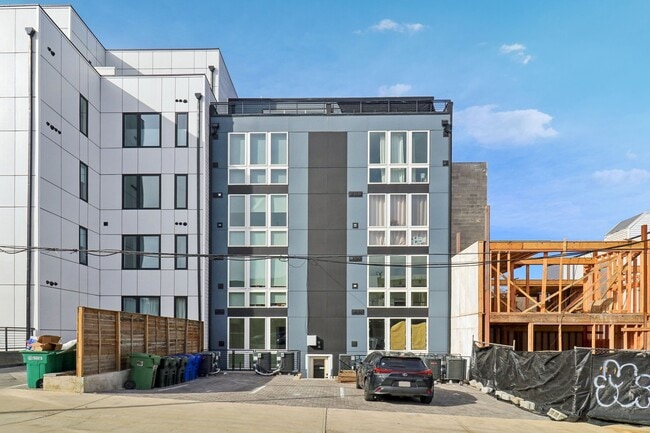 Building Photo - 2213 M St NE