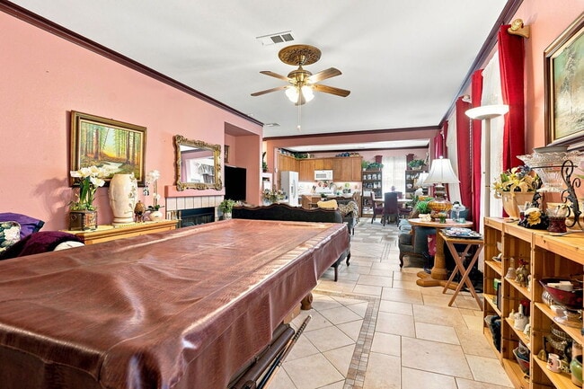 Building Photo - Spacious 4-Bedroom Home in Lancaster