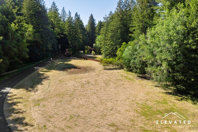 Building Photo - 711 Furlong Rd
