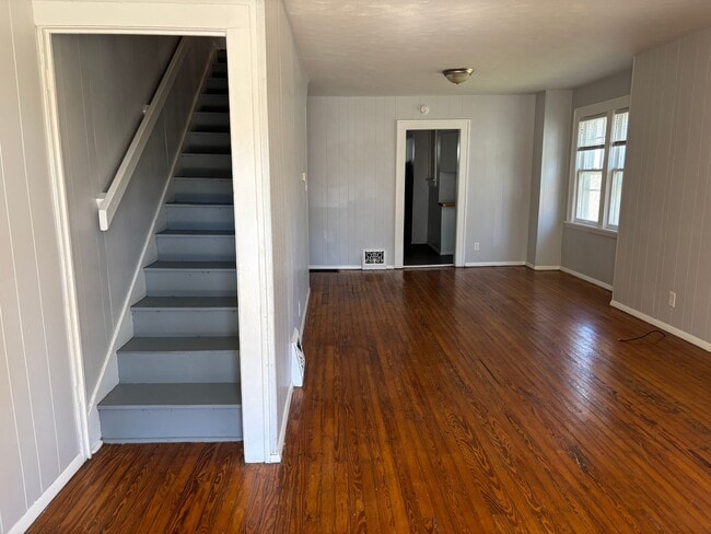 Building Photo - Stylish Two-Story Duplex Living: 2 Beds, 1...