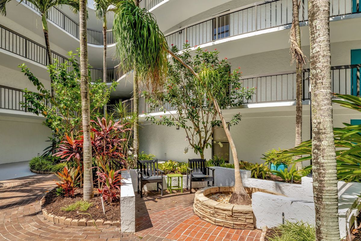 Building Photo - 1357 NE Ocean Blvd