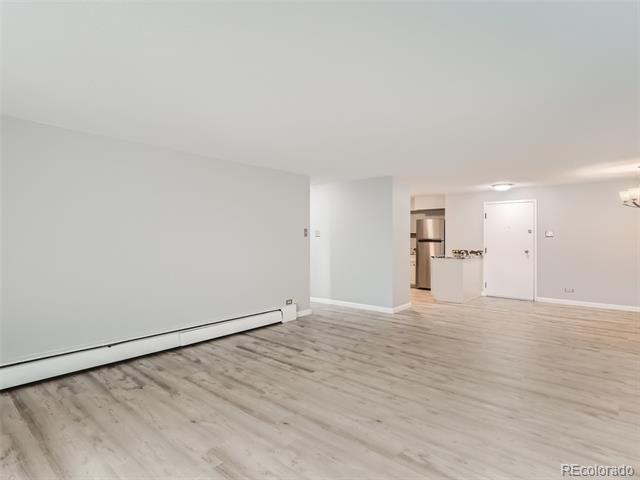 Building Photo - 1029 E 8th Ave