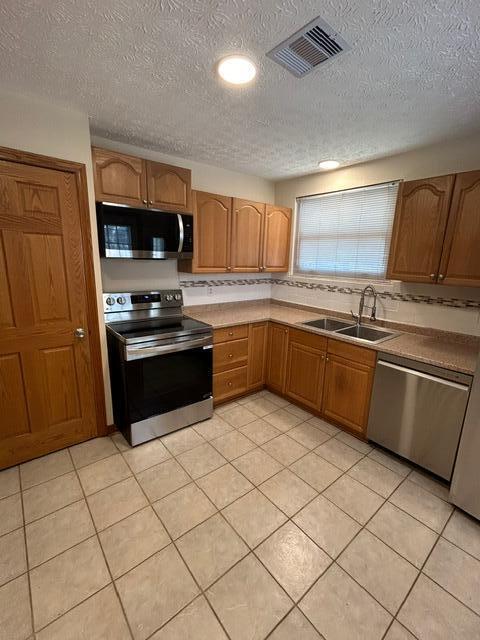 Building Photo - 5215 Wyandot Pl