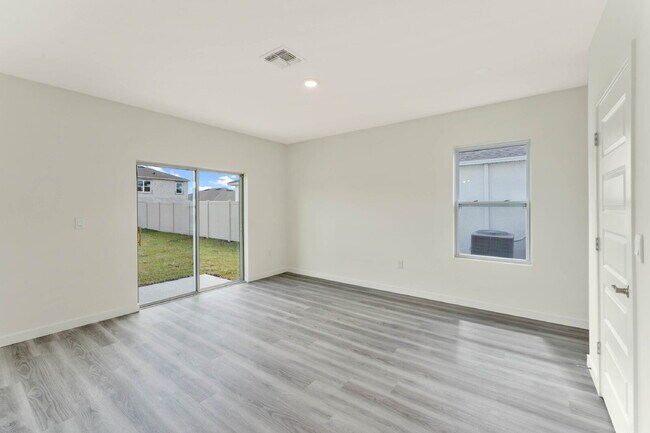 Building Photo - Stylish 4-Bedroomf in Summerly, Saint Cloud - Minutes from Lake Nona. Available after August 10!