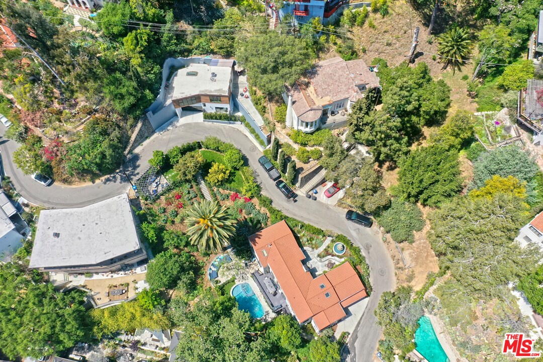 Building Photo - 2795 Woodshire Dr