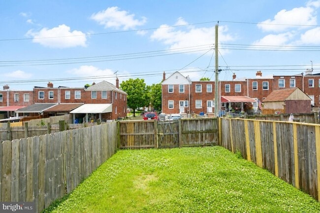 Building Photo - 638 Villager Cir