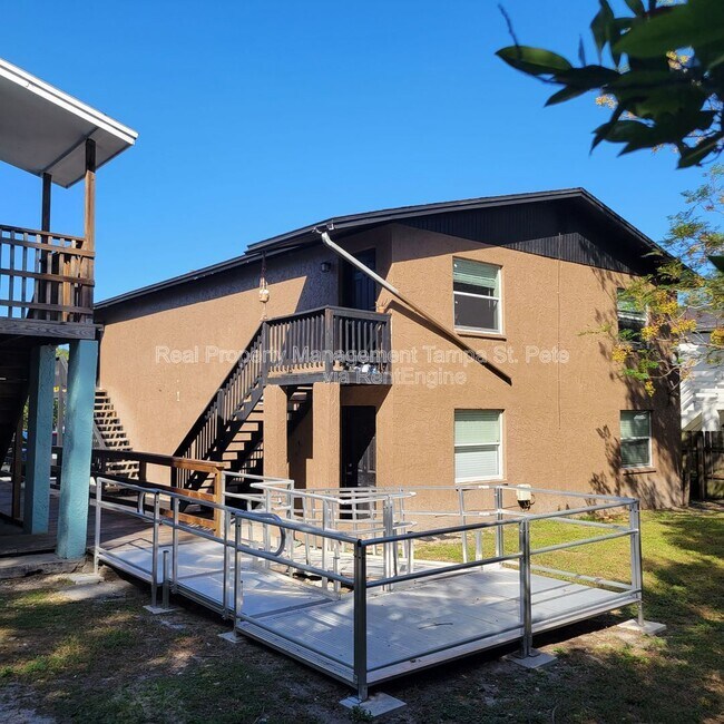 Building Photo - 8427 N 39th St